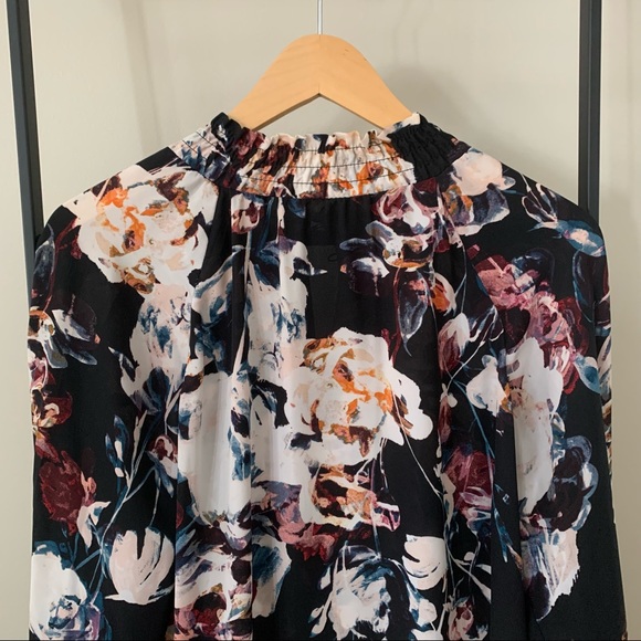 Ivanka Trump Blouse - Picture 2 of 7